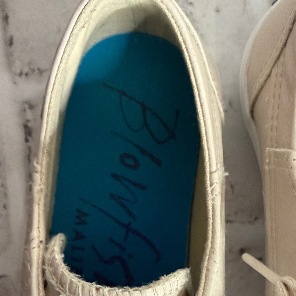 Blowfish Malibu Play‎ Cream Faux Leather Slip On Sneakers Low Top Women 7.5 - Picture 2 of 7